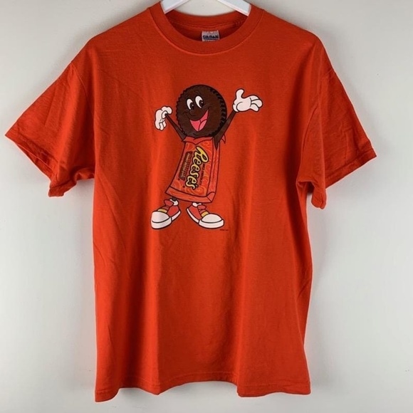 Gildan Other - Reese's T shirt Gildan Other - Reese's T shirt